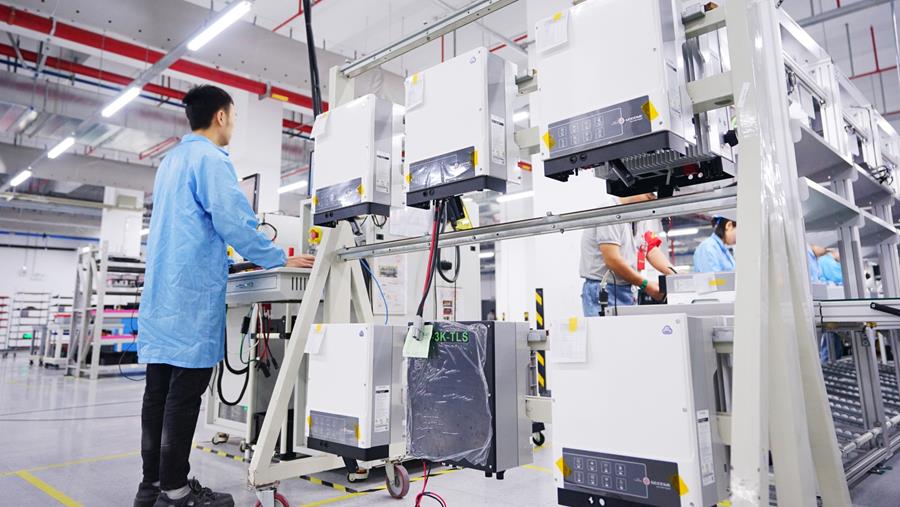 Nieuwe omvormeroplossing voor hoogspanningsaccu’s