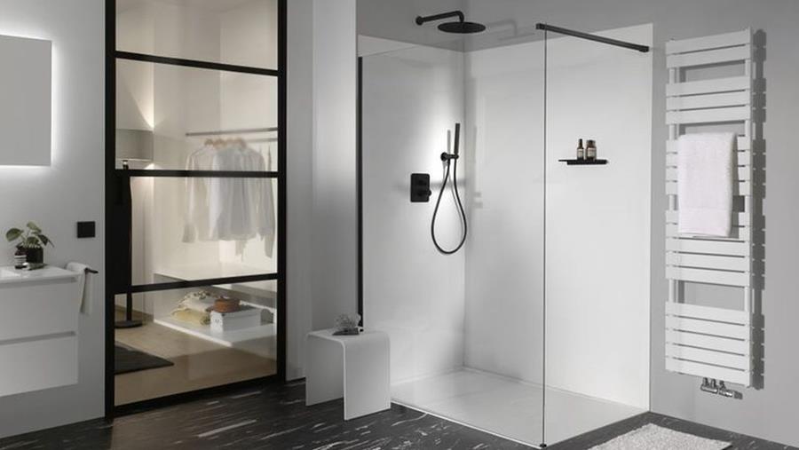 RÉNOVATION DE LA SALLE DE BAINS ? CHOISISSEZ LES REVÊTEMENTS MURAUX DE DOUCHE !