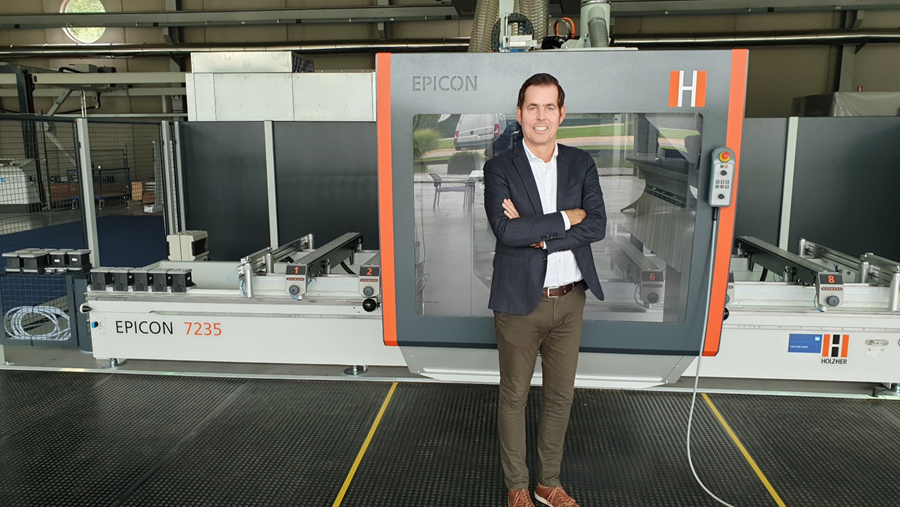 “KLANTEN ZULLEN BLIJVEN INVESTEREN IN INTELLIGENTIE”