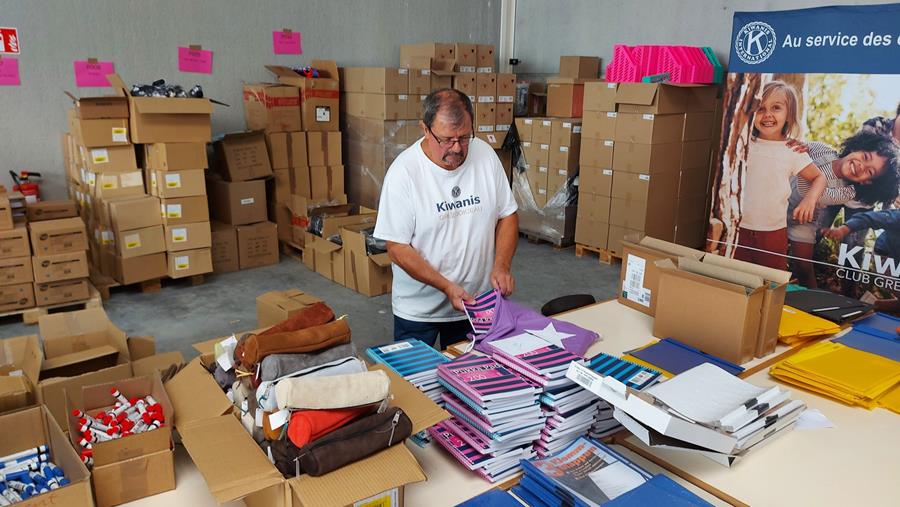 Les membres de Bosta soutiennent l'initiative Kiwanis