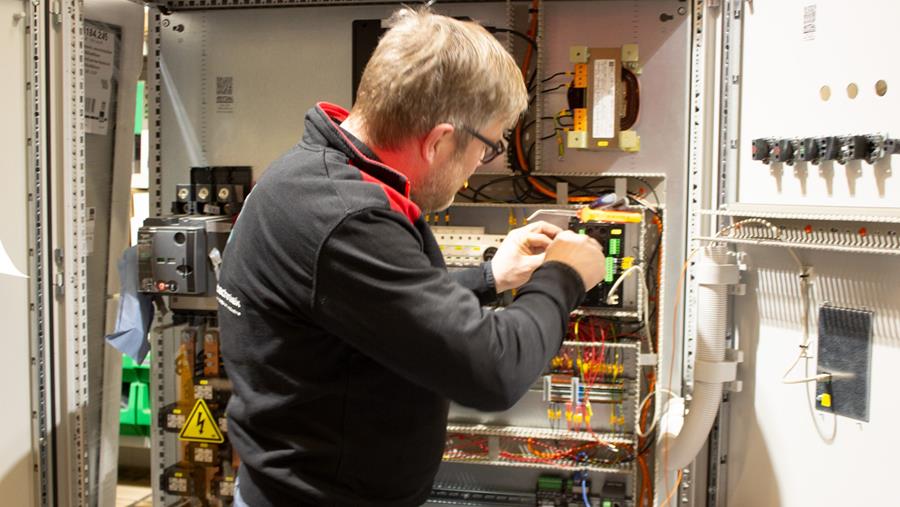 TOEGANKELIJKHEID EN MODULARITEIT MAKEN RITTAL IDEALE PARTNER VOOR LAMAST