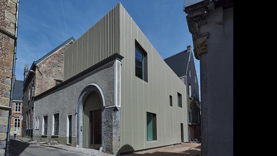 Patriciërswoning Kleine Sikkel gerenoveerd tot modern kantoorgebouw