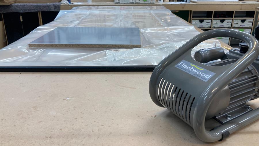 De Fleetwood Presskit, een allround lijmpers!