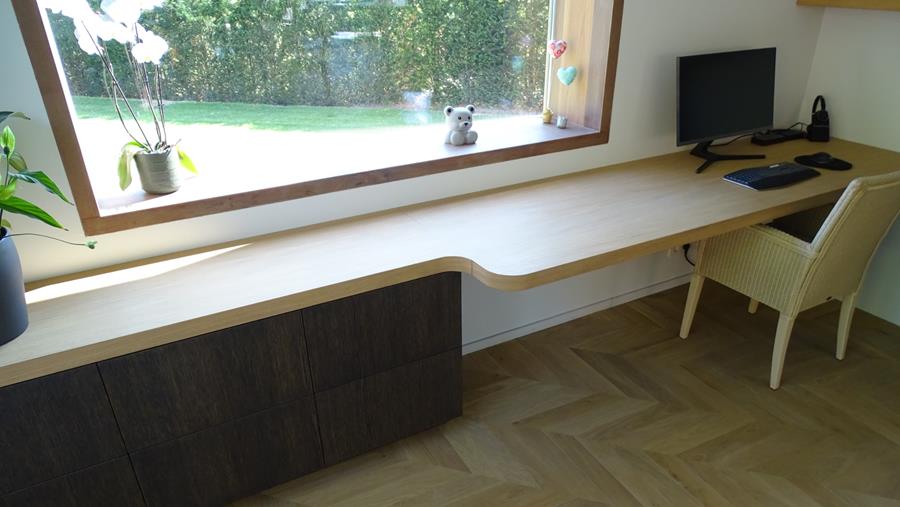 Kim Vlerick pronkt met meubels met bijzonder lijnenspel