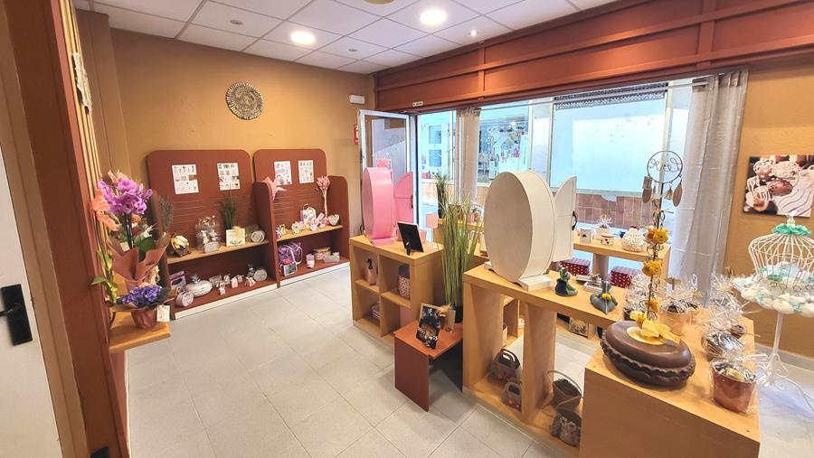 Aménagement d’un magasin avec du matériel de récupération