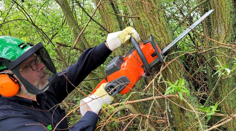 Vaut-il mieux acheter ou louer des outils et machines de jardinage?