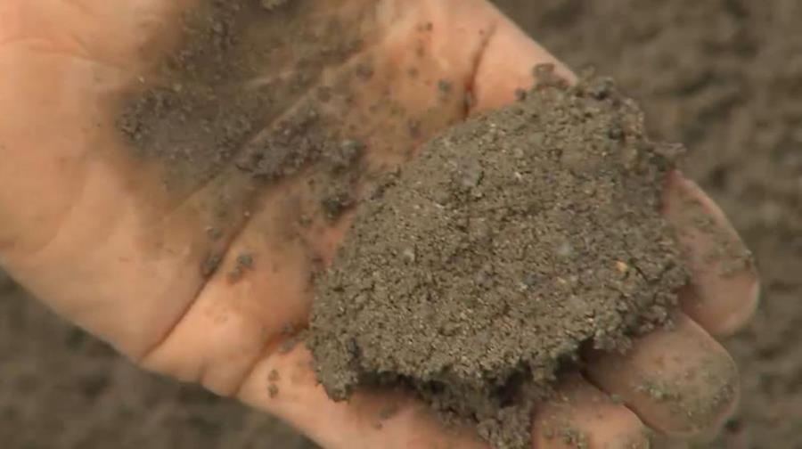 FUNDERING VAN OPRIT OF TERRAS PLAATSEN