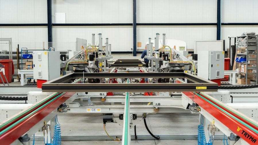 Sertissage de l'aluminium: l'ascension des machines CNC