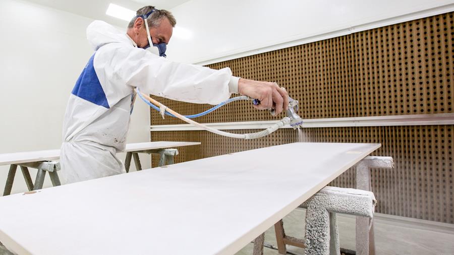 Innovatieve spuitoplossingen voor de houtindustrie