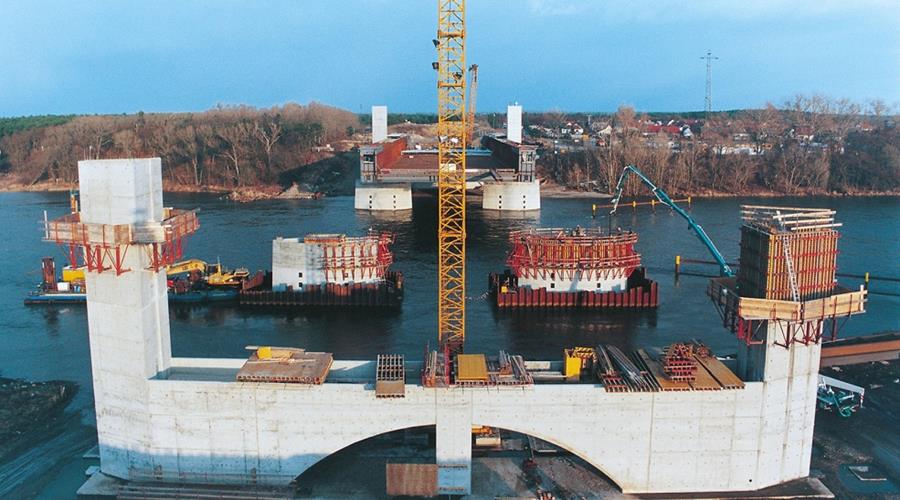 Coffrage pour des ouvrages hydrauliques