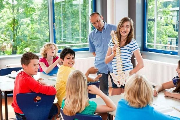 Opvoeding: een kwestie van timmeren of tuinieren?