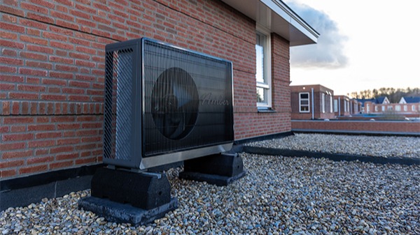 Compact comfort met kracht: Itho Daalderop lanceert monoblock warmtepomp ‘Amber’