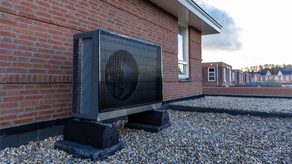 Compact comfort met kracht: Itho Daalderop lanceert monoblock warmtepomp ‘Amber’