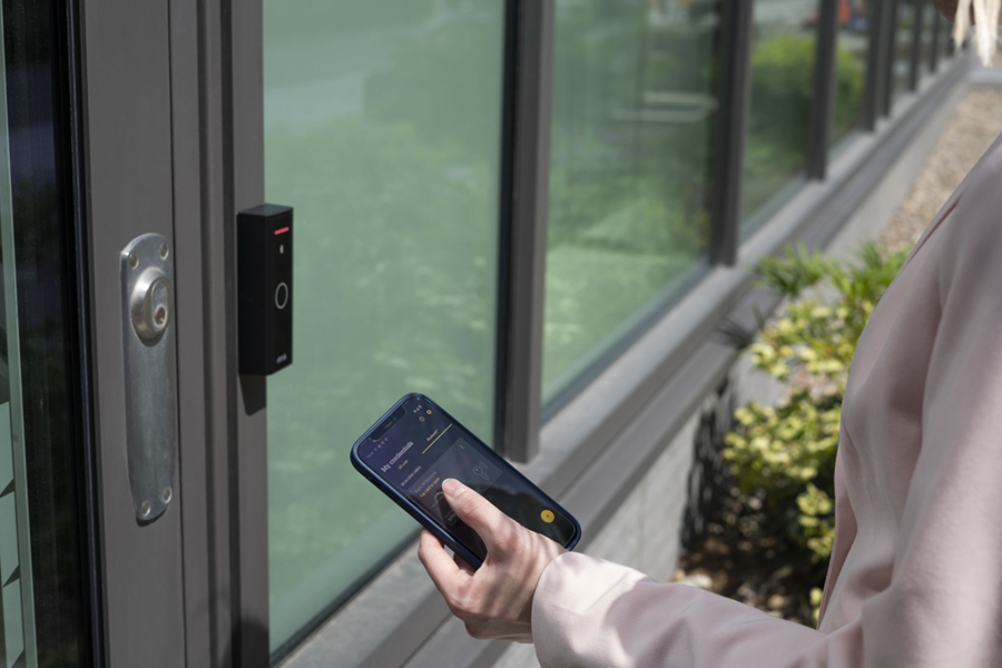 Axis Communications lance le Bluetooth® Reader