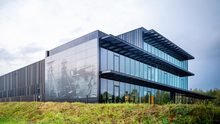 Éléments de façade, vitres ou protection solaire avec des cellules solaires: où en sommes-nous?