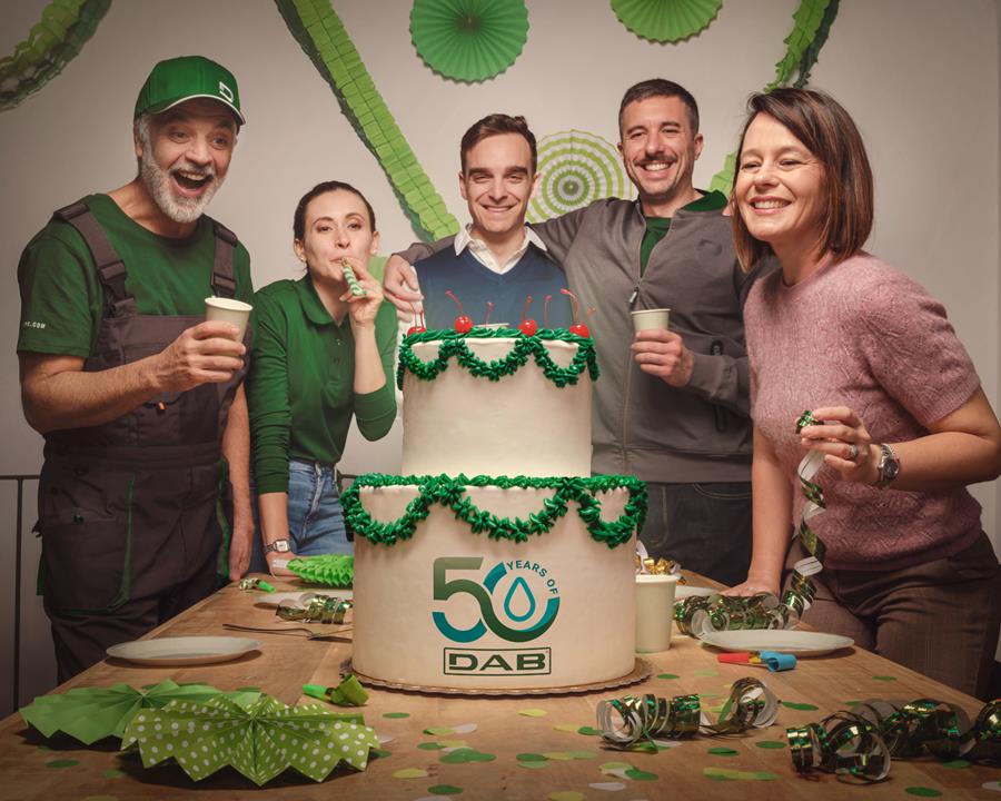 Vier samen met DAB Pumps hun 50ste verjaardag op Install Day!