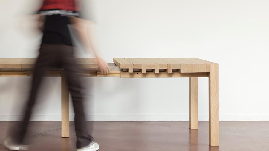 Des designs de meuble contemporains qui font preuve d'artisanat et d'innovation