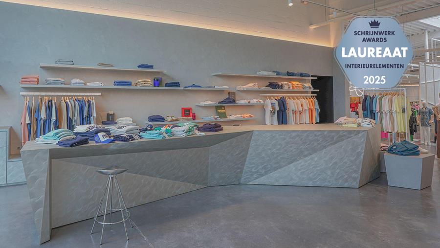 Alu-fineer krijgt vorm in 550 kg presentatiemeubel