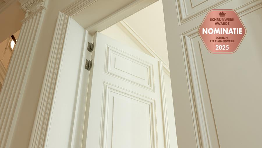 Antieke houten deuren voor studentencentrum UGent