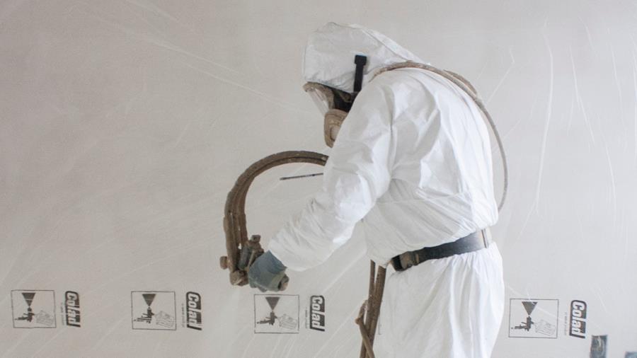 GESPOTEN PUR-VLOERISOLATIE, SNEL EN NAADLOOS