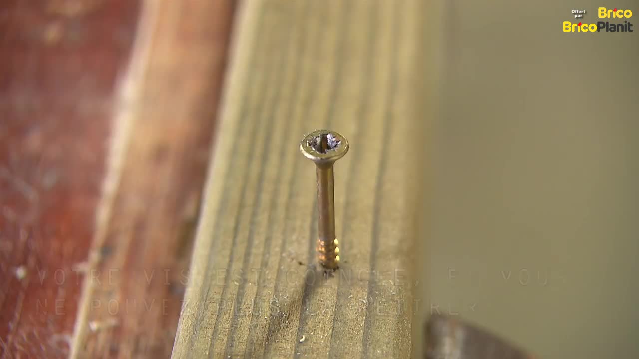 CONSEIL DE LA SEMAINE: DESERRER UN VIS COINCE