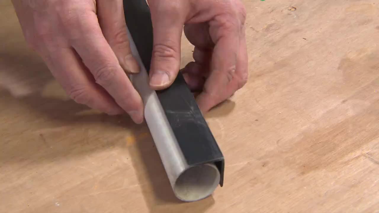 LIGNE DROITE SUR DU BOIS ROND