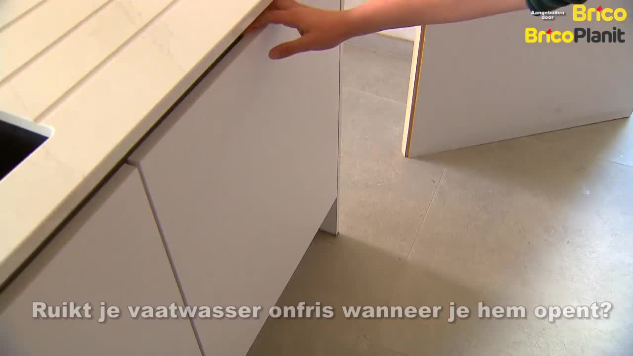 Maak komaf met nare geuren in je vaatwasser