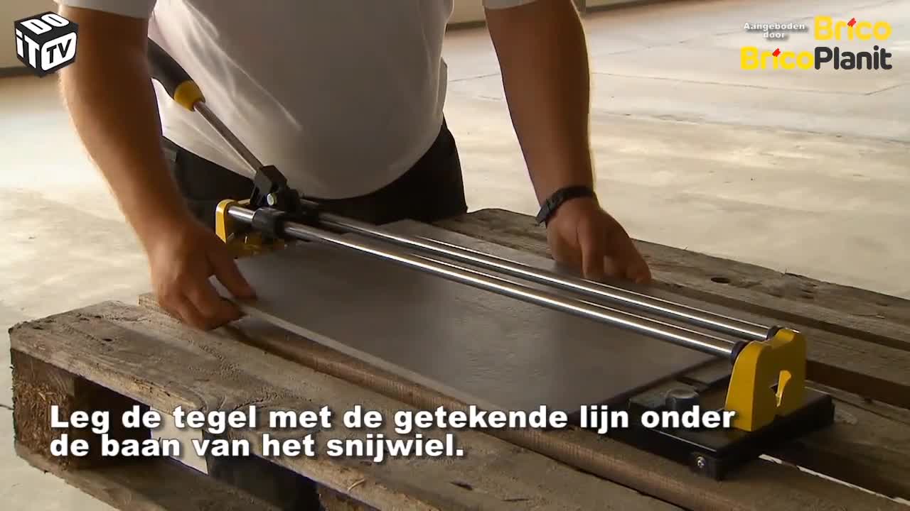 Hoe gebruik je een tegelzaag?