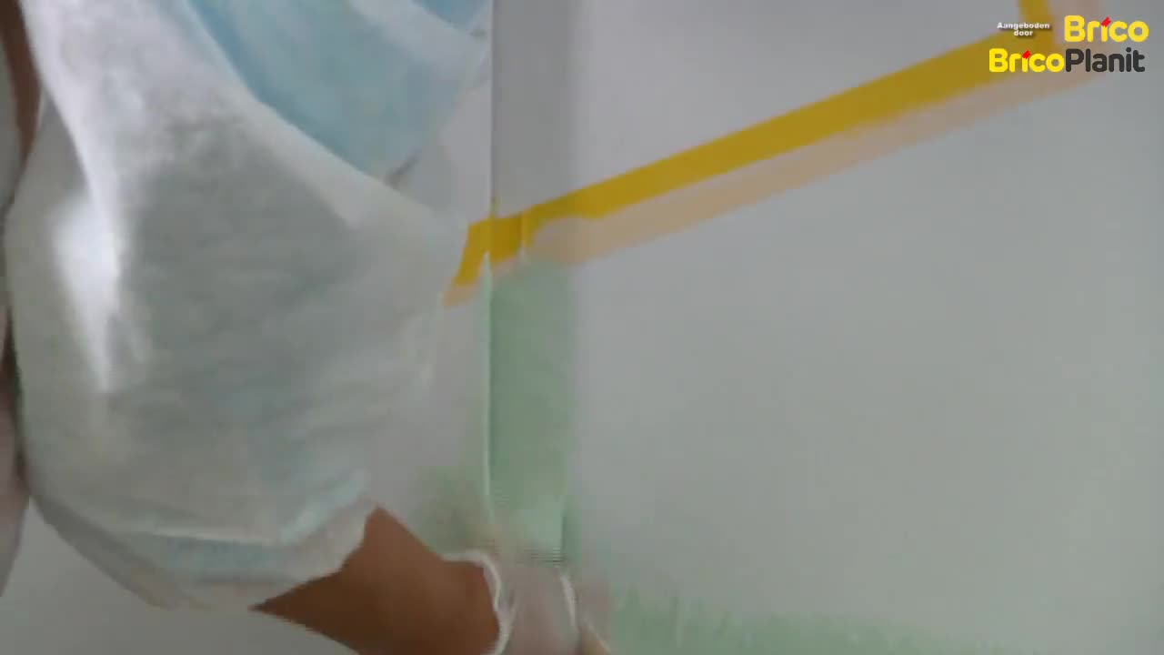 Zo vermijd je verf onder schilderstape