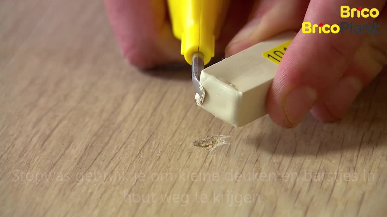 Zo herstel je een deuk of barst in hout