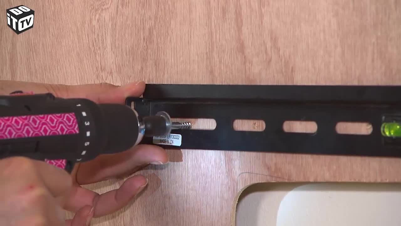 FAITES VOUS-MEME UN MEUBLE TV