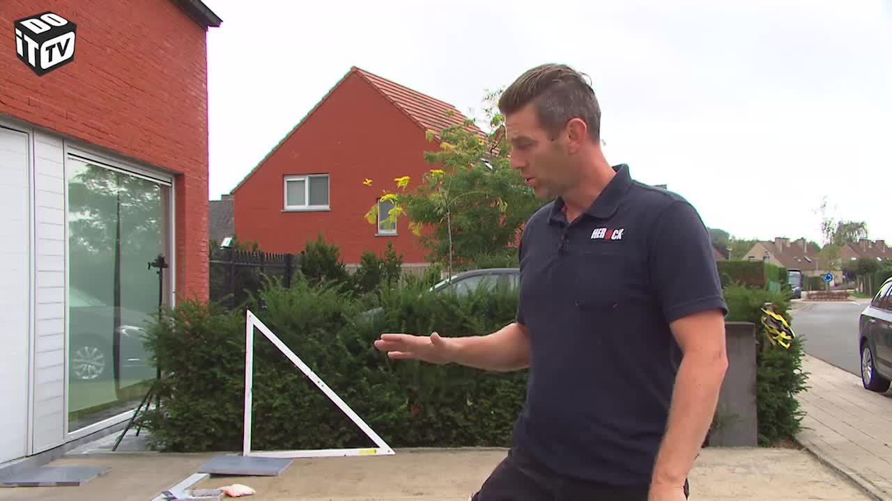 HOE EEN OPRIT BETEGELEN