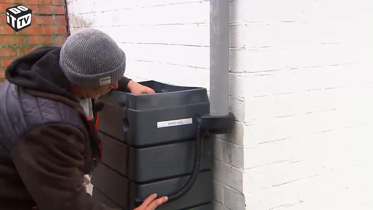 Hoe zelf een regenton plaatsen