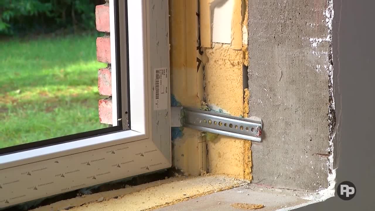 Hoe isoleer je rond ramen en deuren?