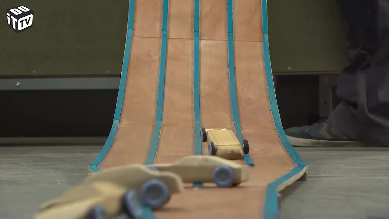 MAAK ZELF EEN RACEBAAN