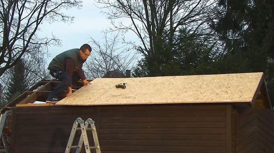 Hoe renoveer je je tuinhuisdak met golfplaten?