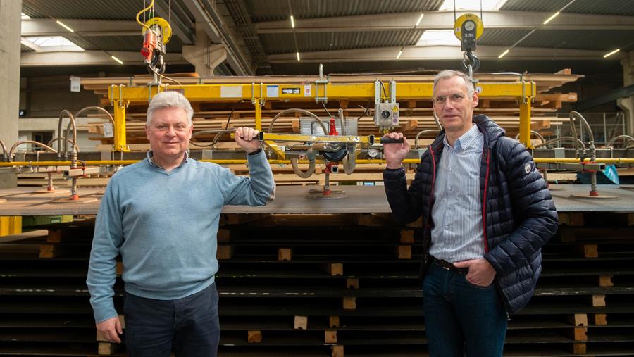 Levage ergonomique grâce au Fleetwood EasyLifter