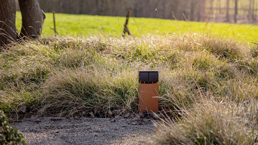 Niko introduceert Niko Hydro tuinpaal essential in cortenstaal