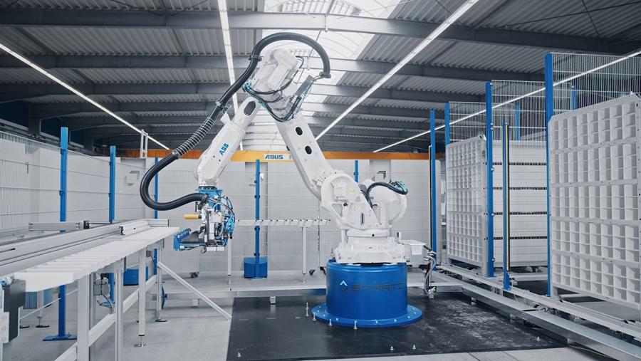 One company : une vision unique pour l’avenir de la production de fenêtres et portes en pvc et hybrides