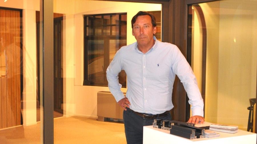 "Industriële laktechniek geeft onze pvc-ramen meer karakter"